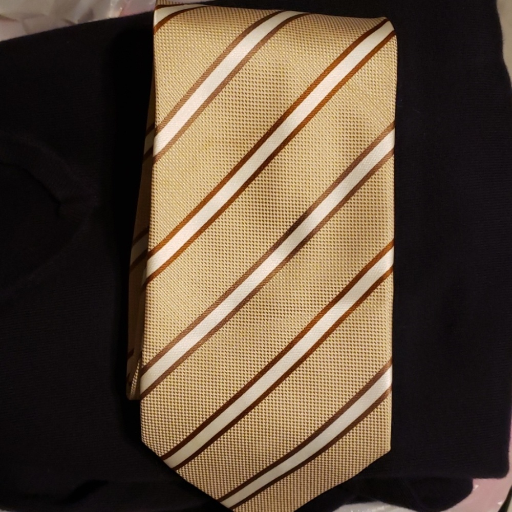 Venetto tie